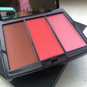 NIB Anastasia Beverly Hills Blush Trio